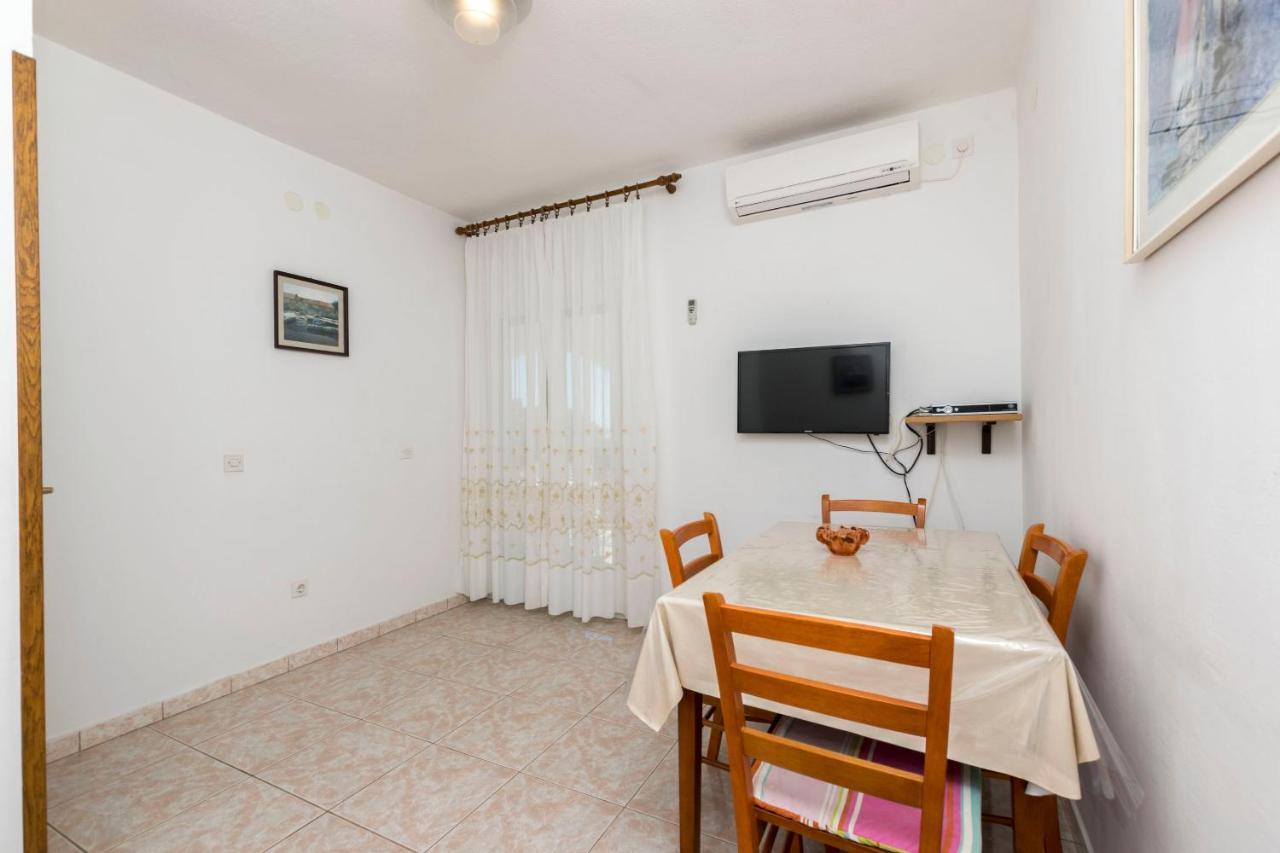 Apartments Neda 特罗吉尔 外观 照片